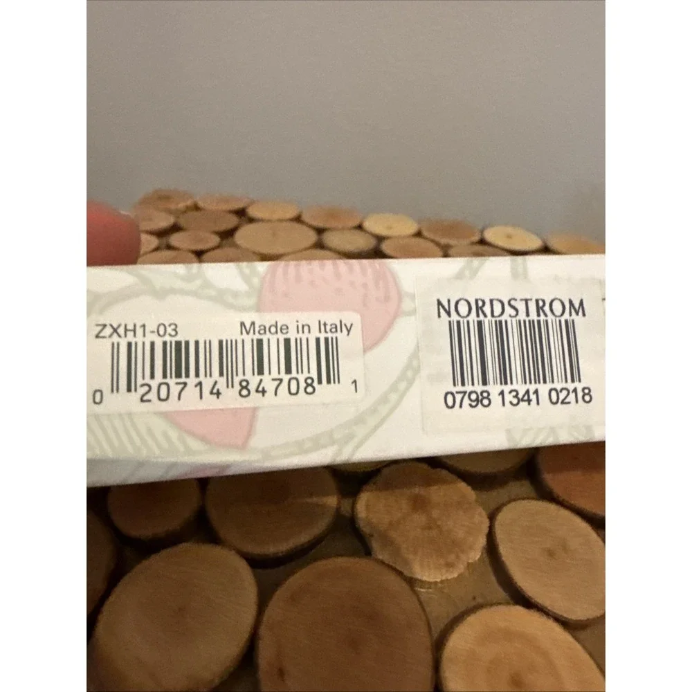 Clinique Pop Lip Shadow Cushion Matte Lip Powder‎ 03 Crimson Pop